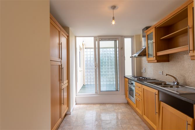 45 Griffith Hall, Drumcondra, Dublin 9