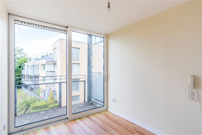 45 Griffith Hall, Drumcondra, Dublin 9