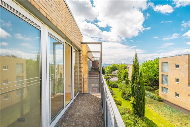 45 Griffith Hall, Drumcondra, Dublin 9