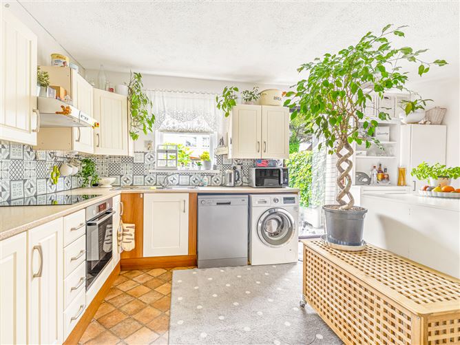 12 Fernwood Avenue, Springfield, Tallaght,   Dublin 24