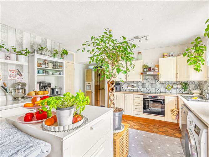 12 Fernwood Avenue, Springfield, Tallaght,   Dublin 24