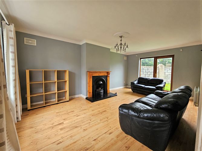 18 The Square, Cnoc na Greine, Kilcullen, Kildare