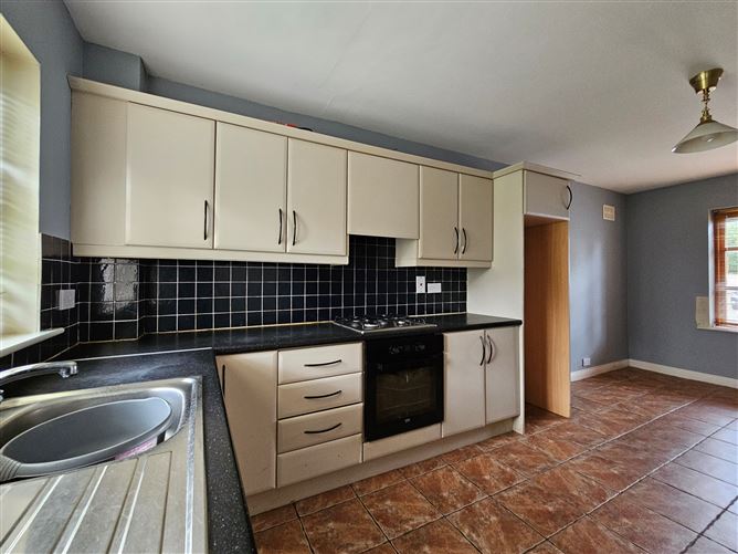 18 The Square, Cnoc na Greine, Kilcullen, Kildare