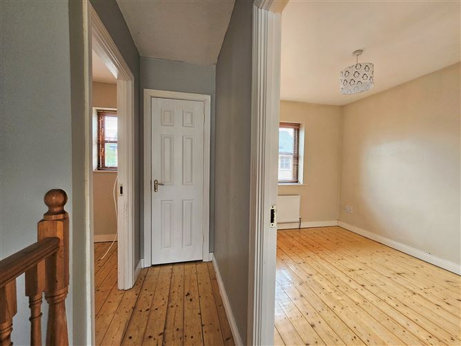 18 The Square, Cnoc na Greine, Kilcullen, Kildare