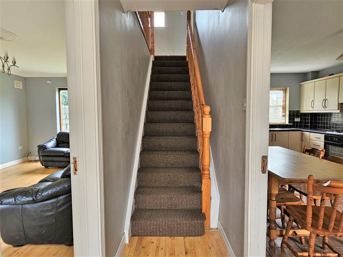 18 The Square, Cnoc na Greine, Kilcullen, Kildare