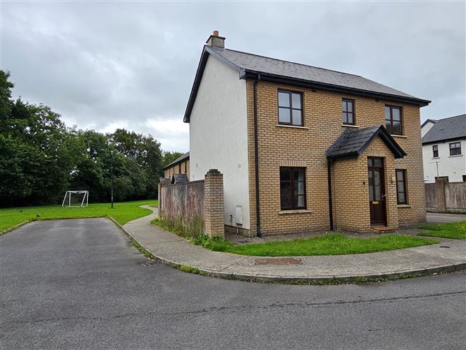18 The Square, Cnoc na Greine, Kilcullen, Kildare