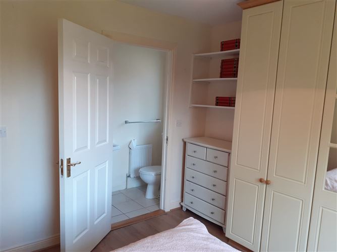 7 THE AVENUE BARNORA, Cahir, Tipperary