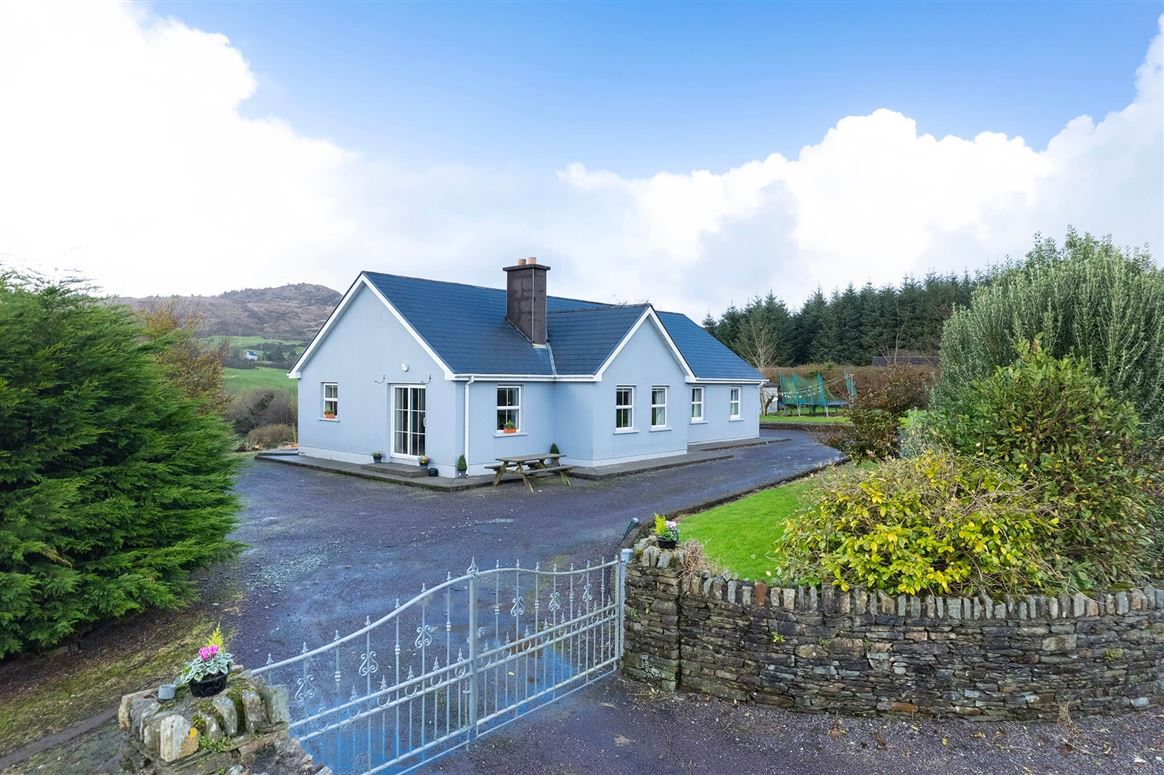 Glounathnaw, Bantry, Co. Cork Sherry FitzGerald O'Neill West Cork