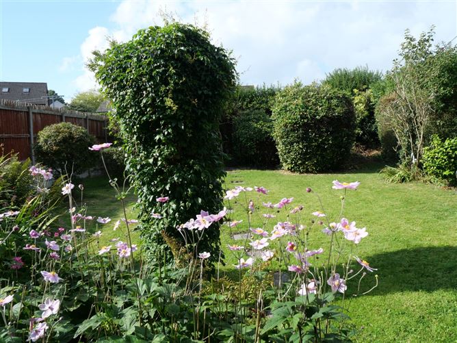 4 Tracton Lawn, Montenotte, Cork