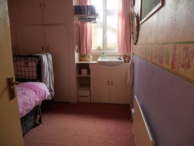 4 Tracton Lawn, Montenotte, Cork
