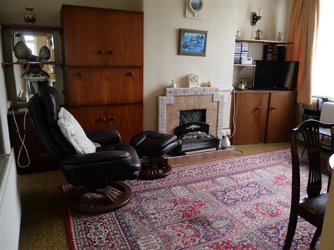 4 Tracton Lawn, Montenotte, Cork