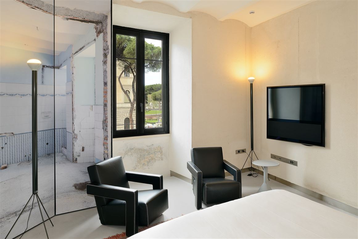 Mirror Wall,Roma,Lazio,Italy