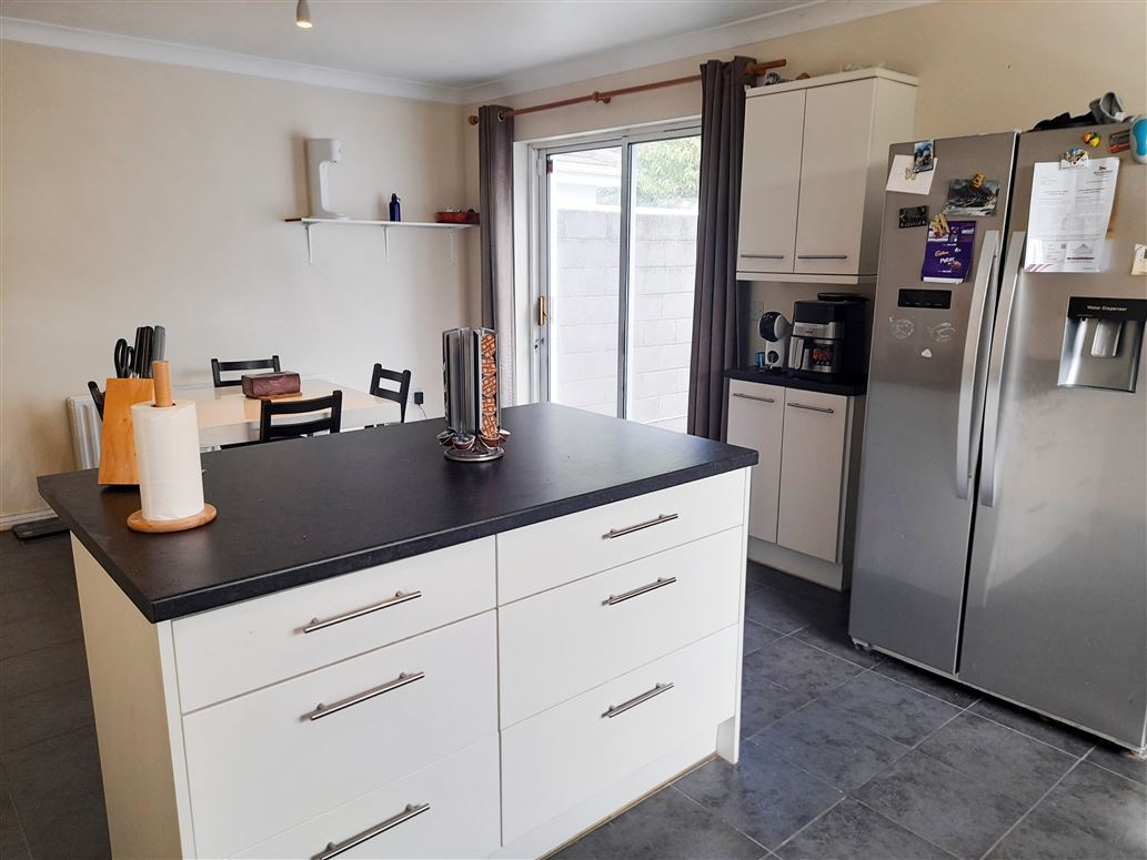 4 Ros Aitinn, Clybaun Road, Knocknacarra, Galway