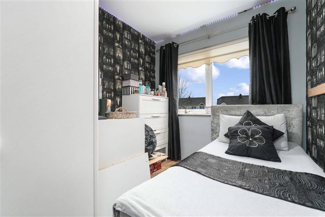 64 Deerhaven Avenue, Huntstown, Dublin 15, D15 R7Y4