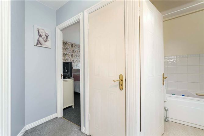 64 Deerhaven Avenue, Huntstown, Dublin 15, D15 R7Y4