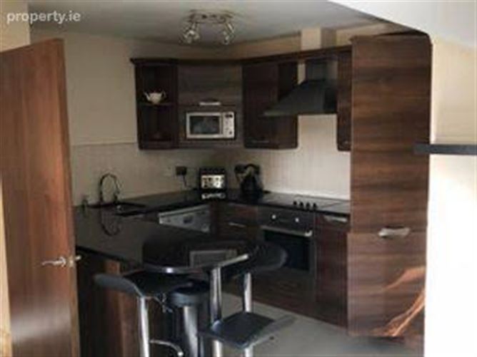 https://photos-a.propertyimages.ie/media/3/3/5/5001533/b9162bbb-33c3-44b9-8a70-d27bf5866f4c_l.jpg