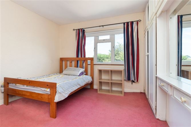 116 Whitebarn Road, Churchtown, Dublin 14