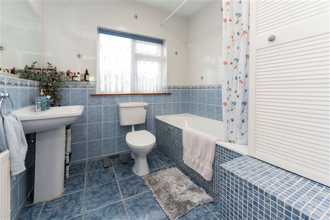 7 Dooneen Road , Woodview, Limerick