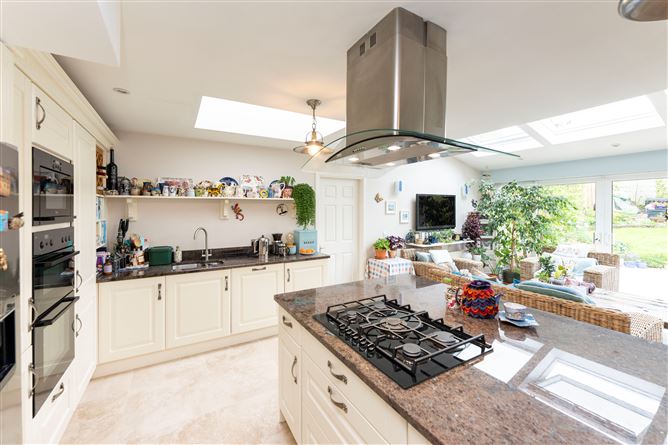 7 Dooneen Road , Woodview, Limerick