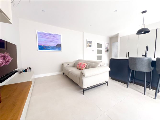 32 Oakdale Road, Ballycullen, Dublin 24