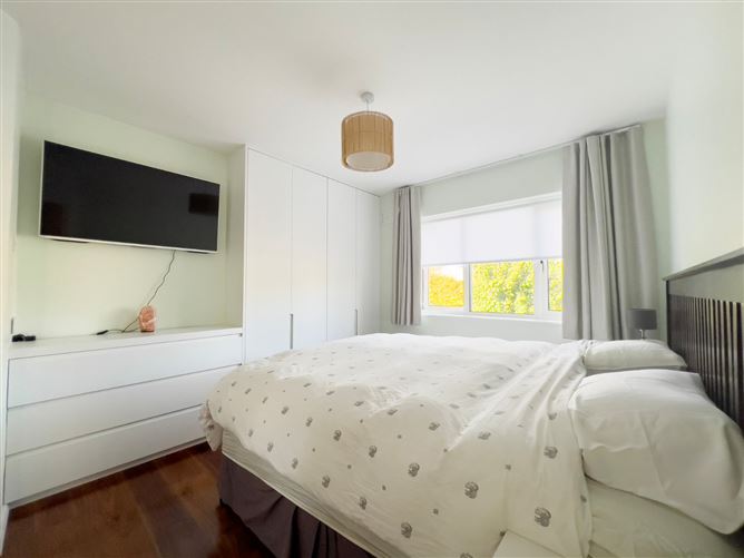 32 Oakdale Road, Ballycullen, Dublin 24