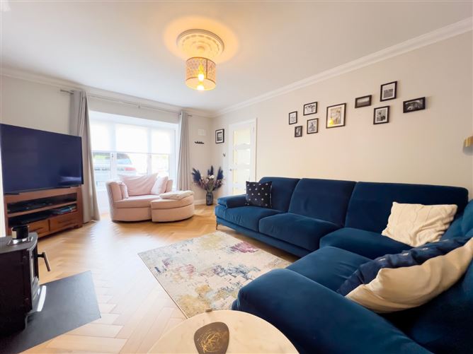 32 Oakdale Road, Ballycullen, Dublin 24