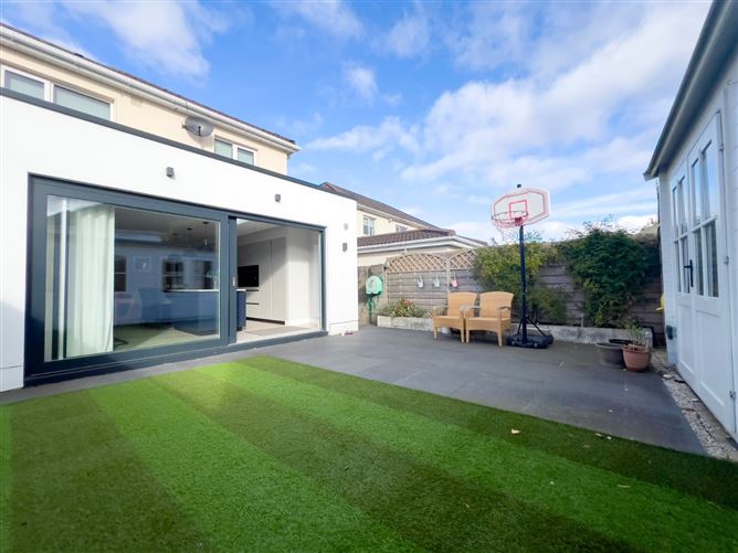 32 Oakdale Road, Ballycullen, Dublin 24
