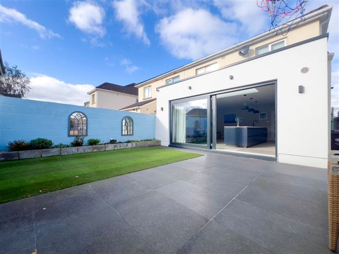32 Oakdale Road, Ballycullen, Dublin 24