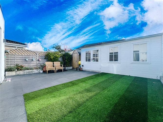 32 Oakdale Road, Ballycullen, Dublin 24