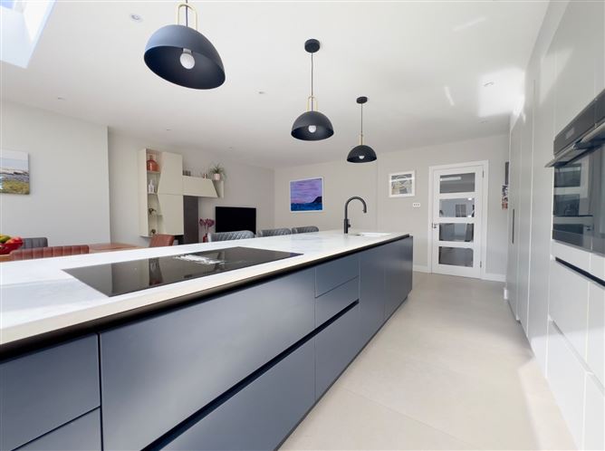 32 Oakdale Road, Ballycullen, Dublin 24