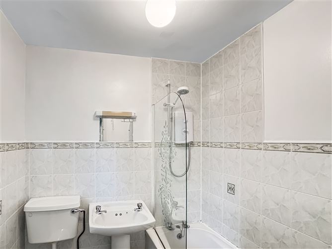 3 Glor Na Mara, New Dock Street, The Docks, Galway City, Galway