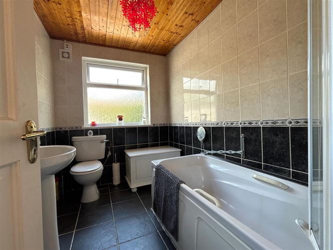 37 Cooleens Close, Clonmel, Tipperary