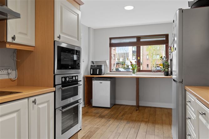 Photo 8 of 27 — 68 Hunters Walk, Hunterswood, Ballycullen, Dublin 24