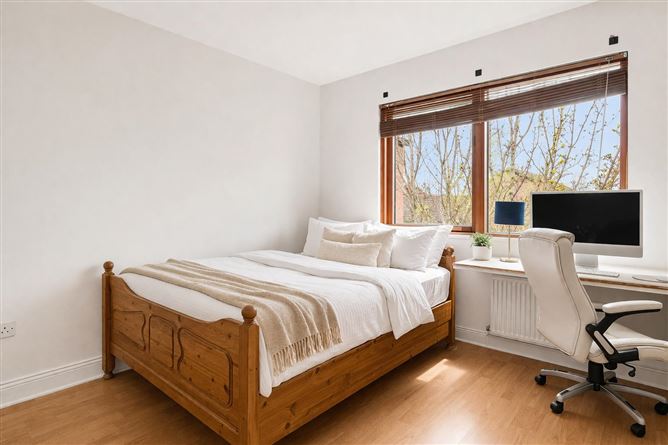 Photo 20 of 27 — 68 Hunters Walk, Hunterswood, Ballycullen, Dublin 24