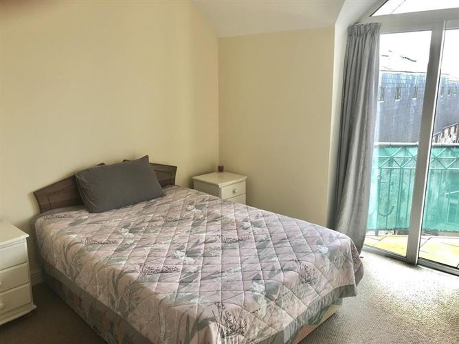 18 Castle House, Davitt's Quay, Dungarvan, Waterford