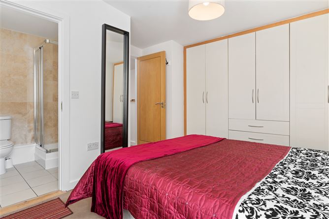 12 The Pidgeon House, The Gasworks, Grand Canal Dk, Dublin 4