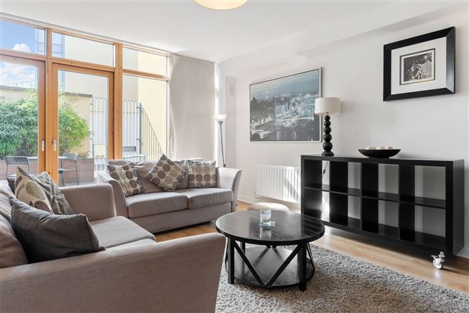 12 The Pidgeon House, The Gasworks, Grand Canal Dk, Dublin 4