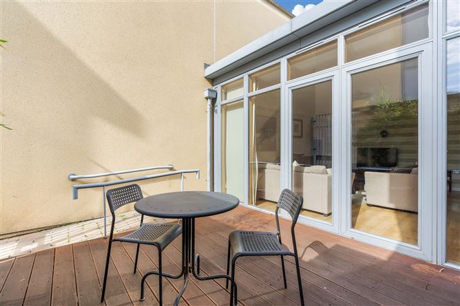 12 The Pidgeon House, The Gasworks, Grand Canal Dk, Dublin 4