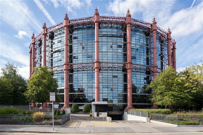 12 The Pidgeon House, The Gasworks, Grand Canal Dk, Dublin 4