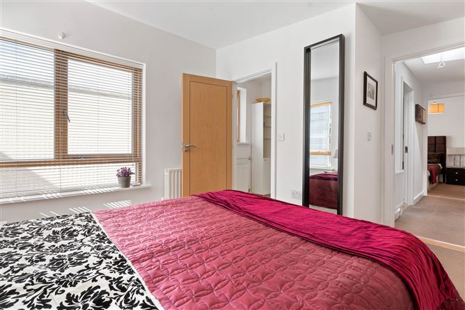 12 The Pidgeon House, The Gasworks, Grand Canal Dk, Dublin 4