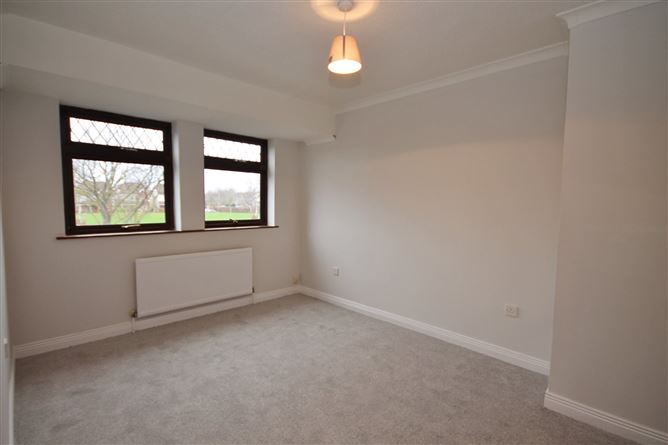 10 Ballyowen Road, Lucan, Co. Dublin