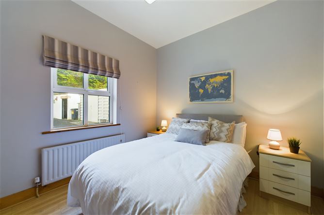 4 Pine Hill, Dunmore East, Waterford