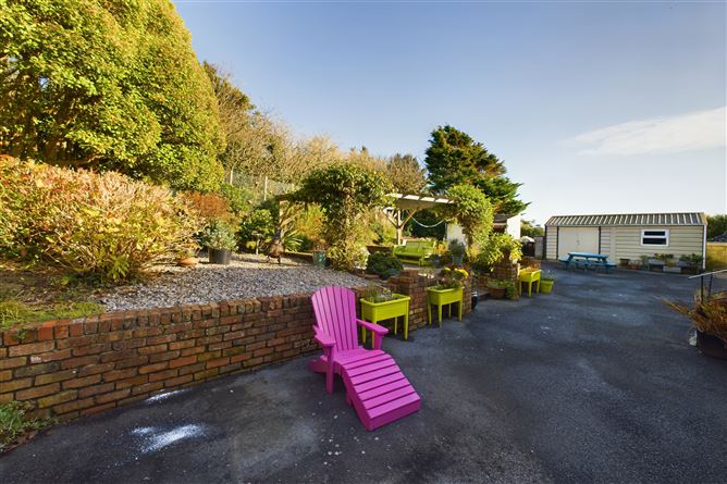 4 Pine Hill, Dunmore East, Waterford
