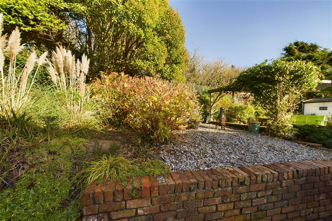4 Pine Hill, Dunmore East, Waterford