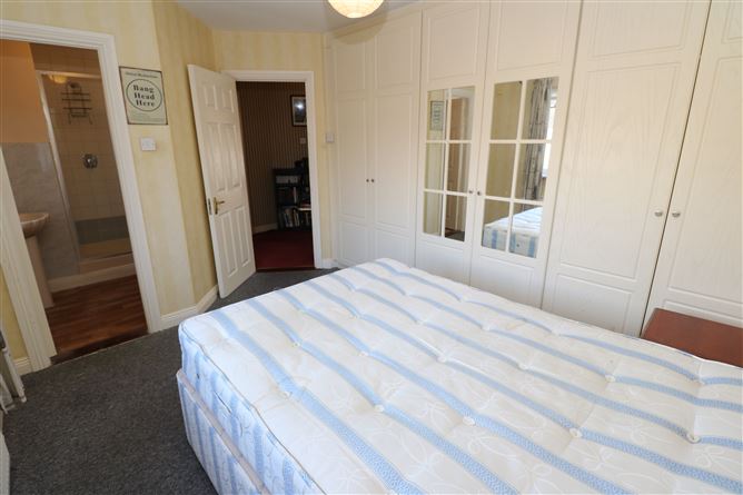 27 The Maples, Bettystown, Meath