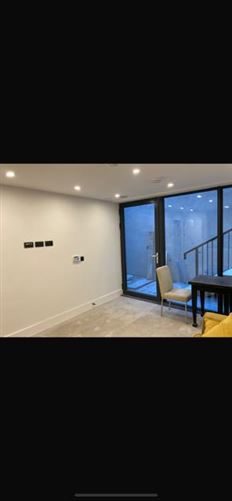 https://photos-a.propertyimages.ie/media/3/3/7/4938733/38afc6b9-9d14-4b73-a723-9c8a4e9f493b_l.jpg