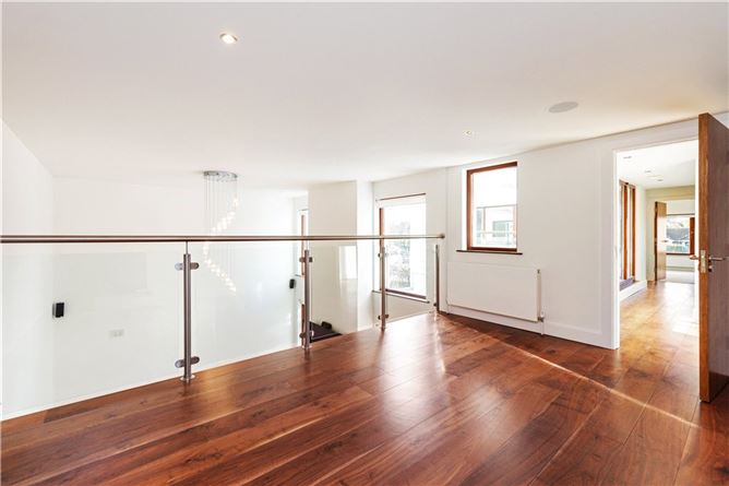 27 Bellevue Park, Booterstown, Co. Dublin