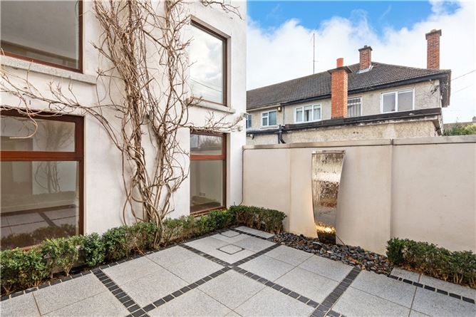 27 Bellevue Park, Booterstown, Co. Dublin
