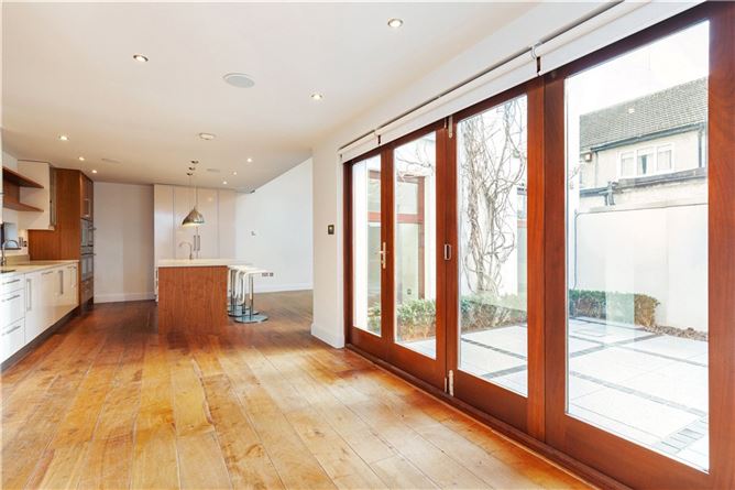 27 Bellevue Park, Booterstown, Co. Dublin