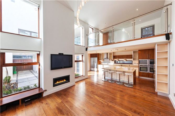 27 Bellevue Park, Booterstown, Co. Dublin